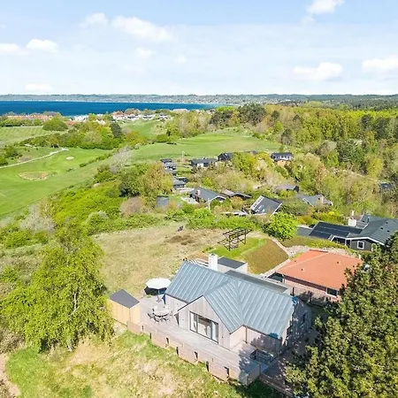 Overlooking Bay Semesterbostad *
